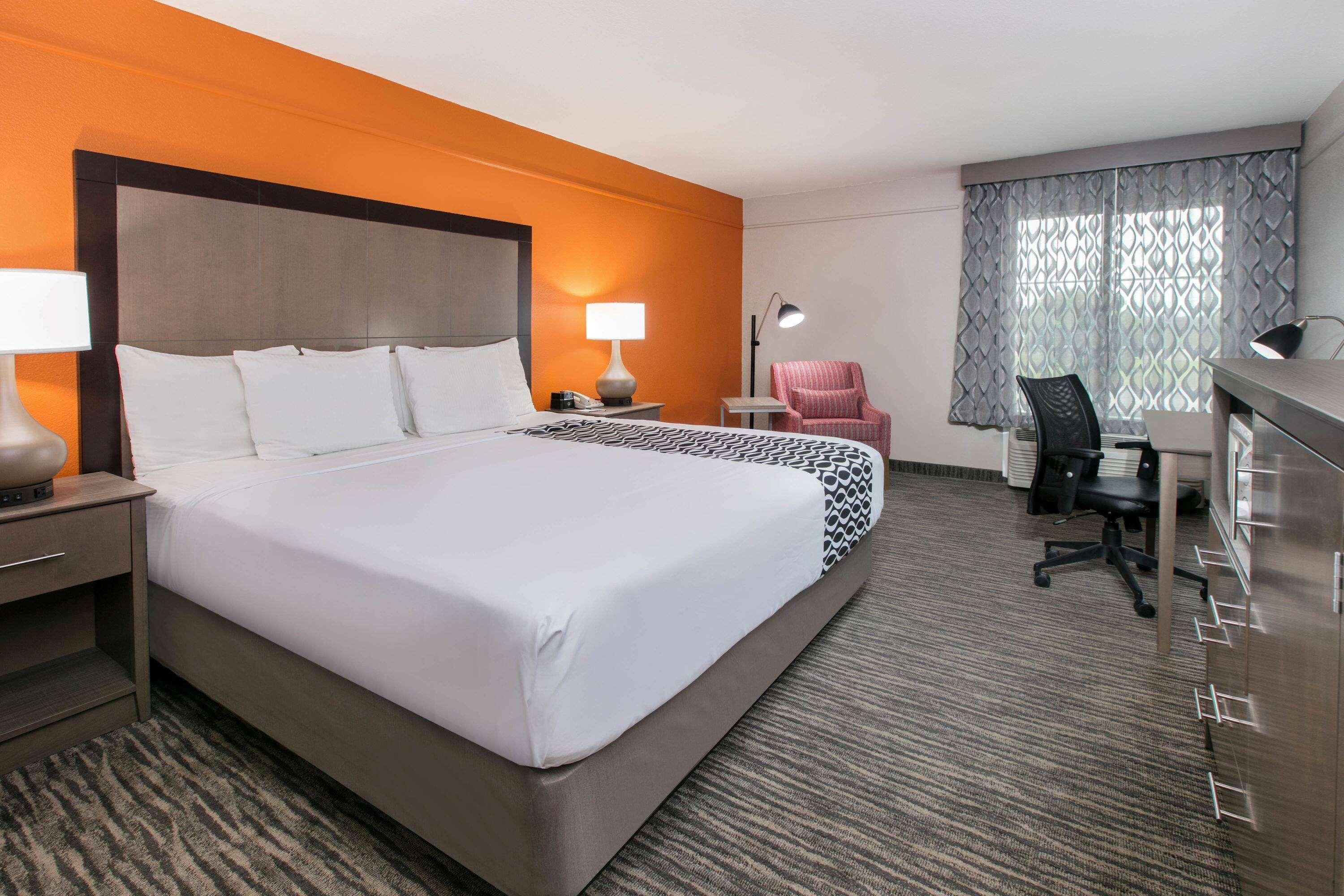 La Quinta By Wyndham Fredericksburg Hotel Ngoại thất bức ảnh
