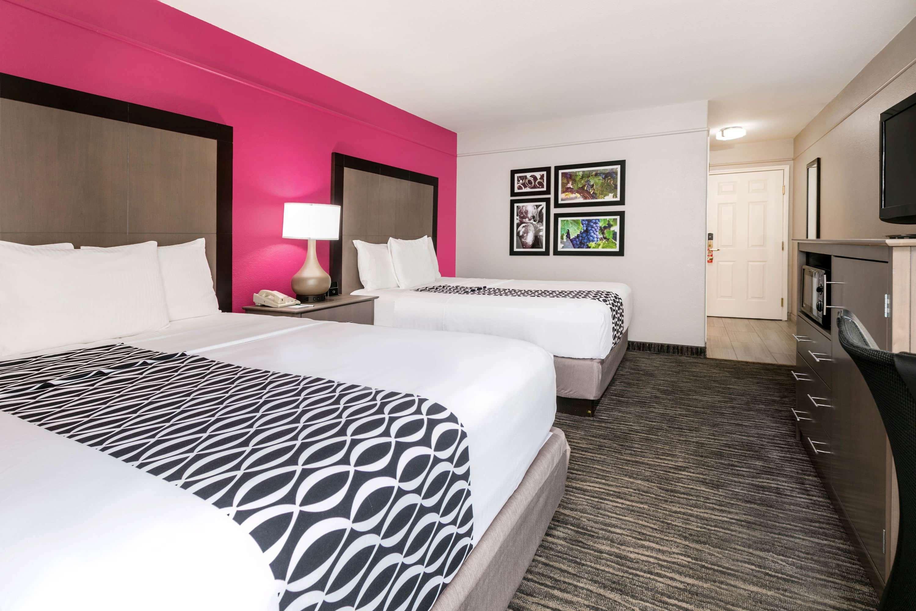 La Quinta By Wyndham Fredericksburg Hotel Ngoại thất bức ảnh