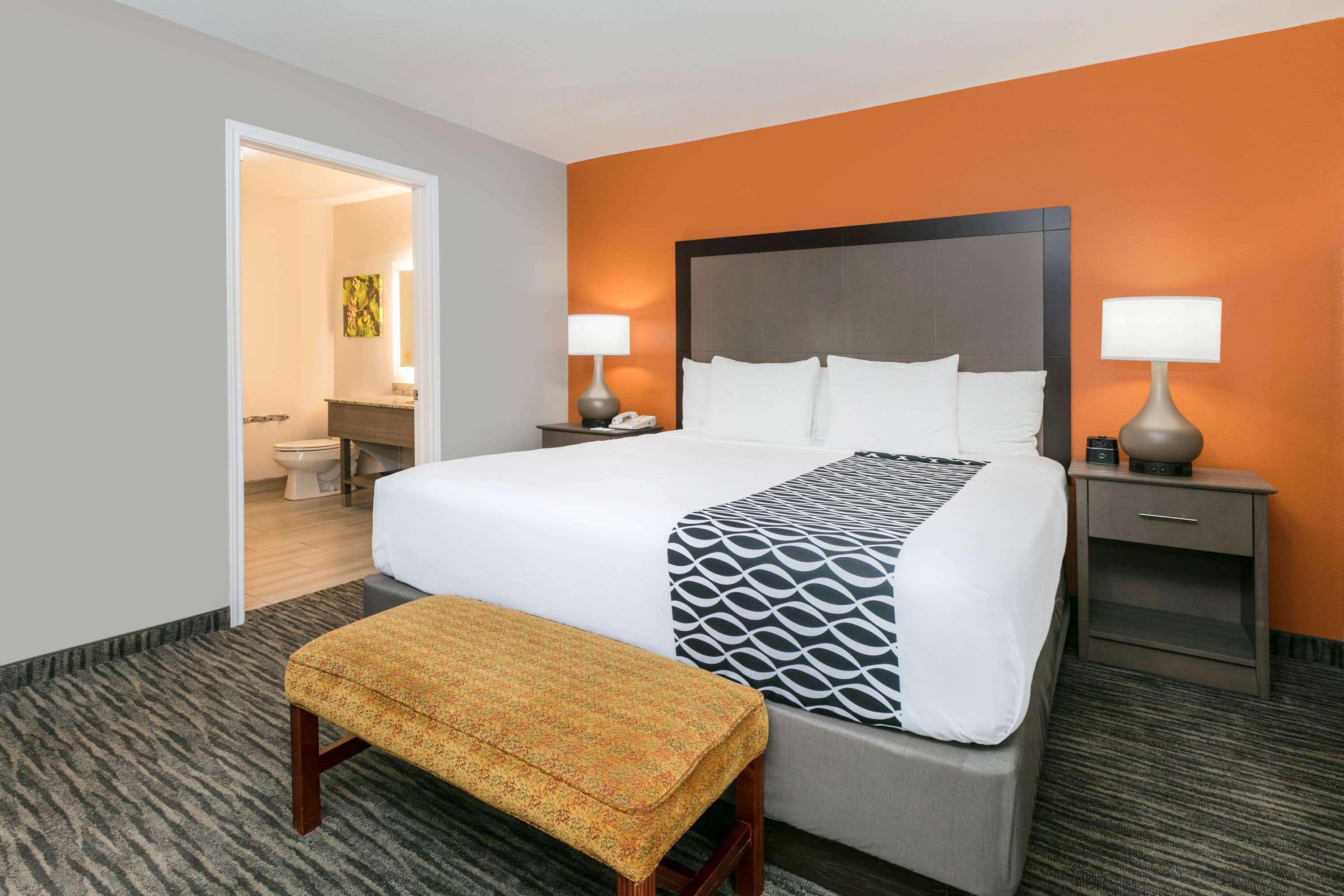 La Quinta By Wyndham Fredericksburg Hotel Ngoại thất bức ảnh