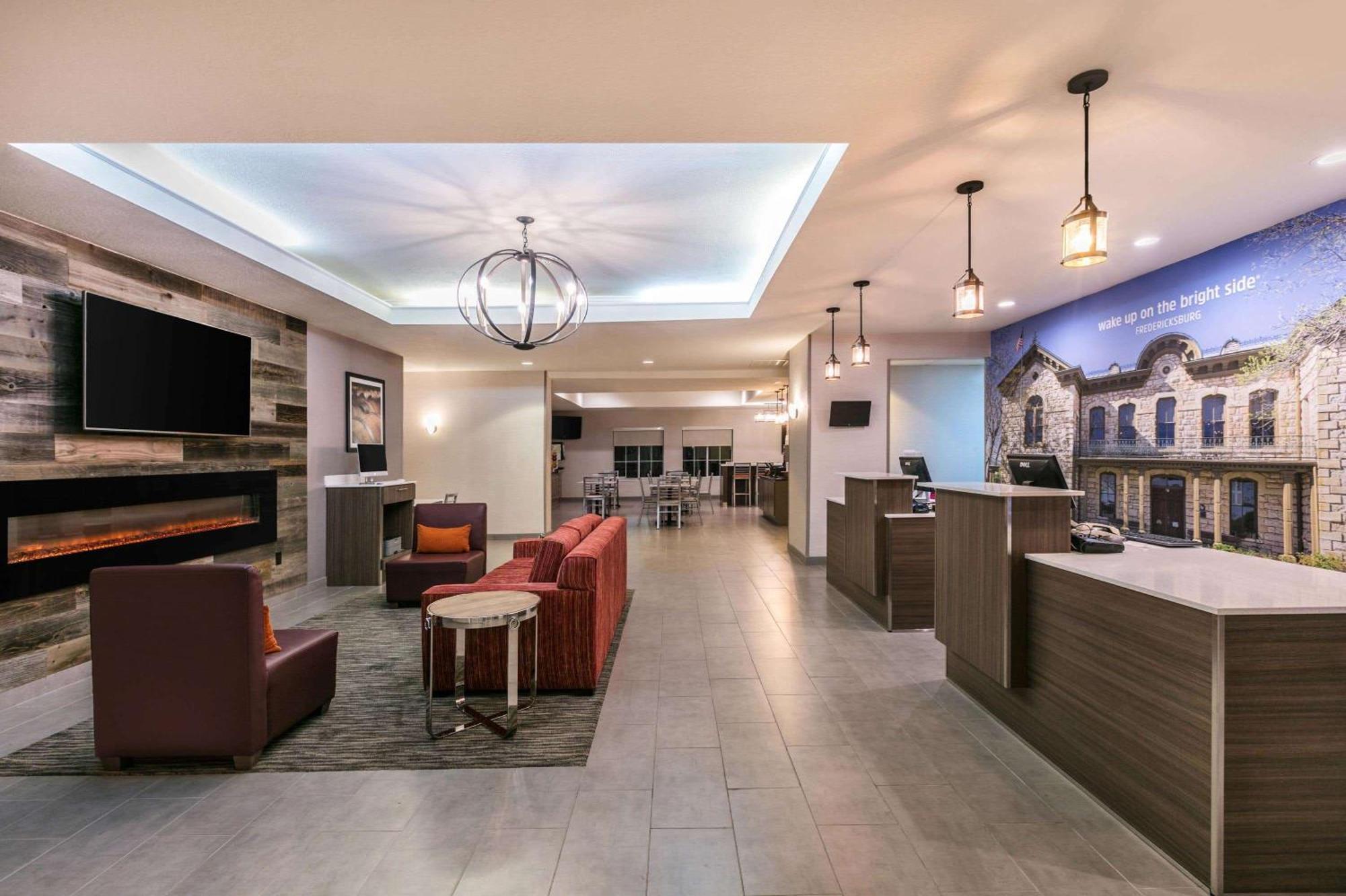 La Quinta By Wyndham Fredericksburg Hotel Ngoại thất bức ảnh