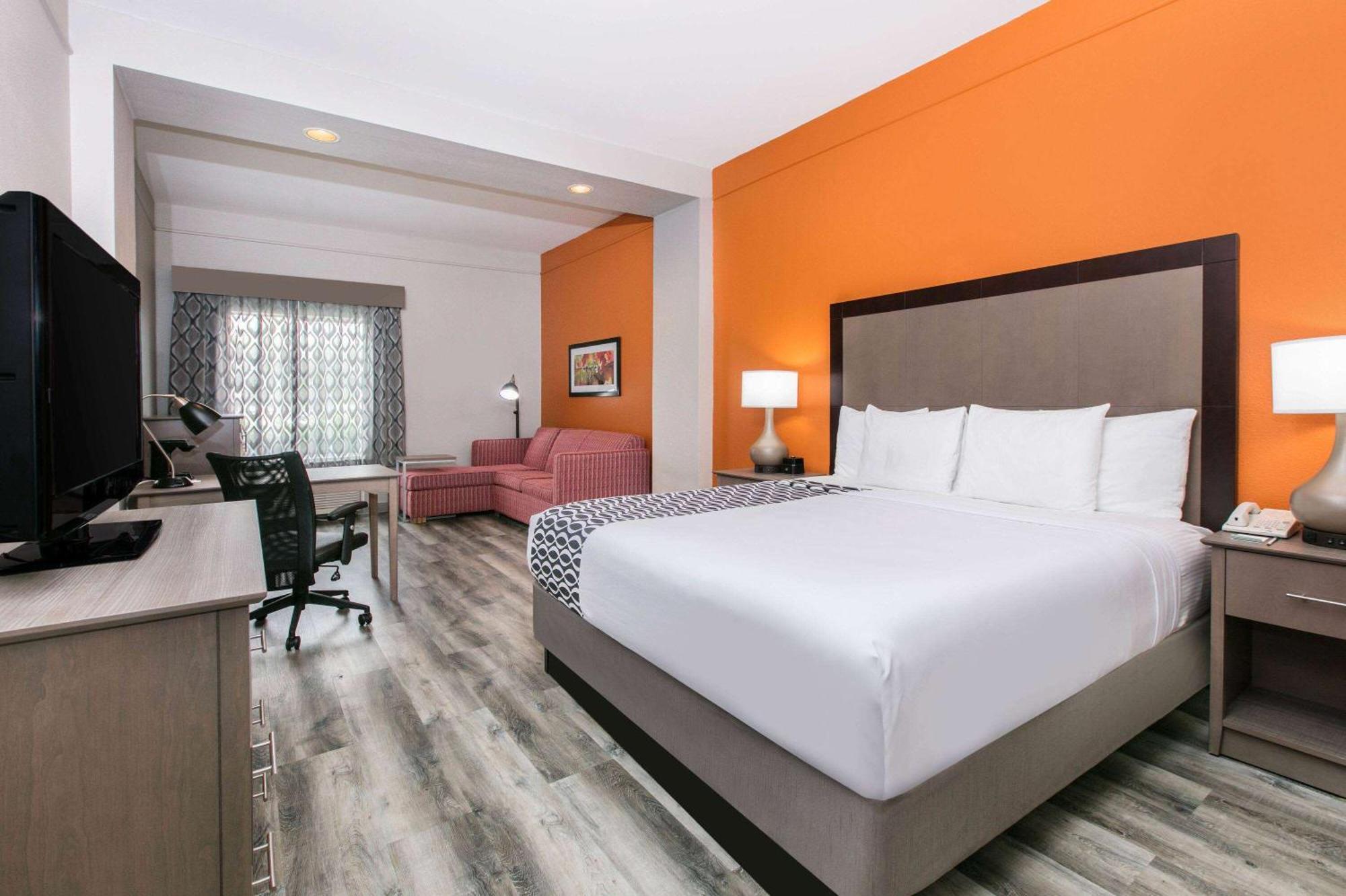 La Quinta By Wyndham Fredericksburg Hotel Ngoại thất bức ảnh