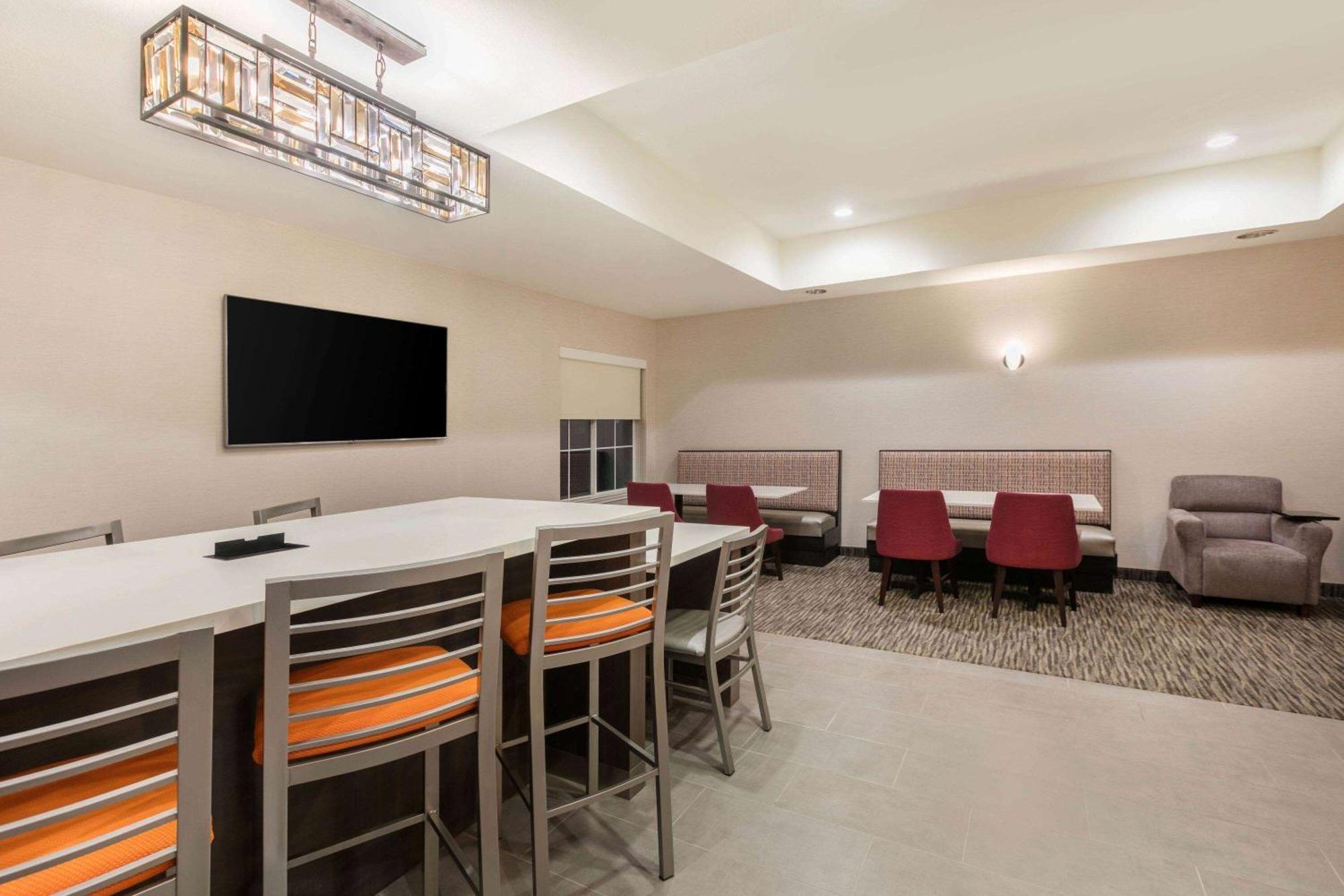 La Quinta By Wyndham Fredericksburg Hotel Ngoại thất bức ảnh